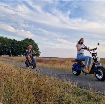 20220906 1934120 e1666177474787 - Het Drents Kwartiertje - Solex Huren / Rijden - Dafje Huren / Rijden - Groepsactiviteiten, workshops, teambuilding en trainingen Drenthe