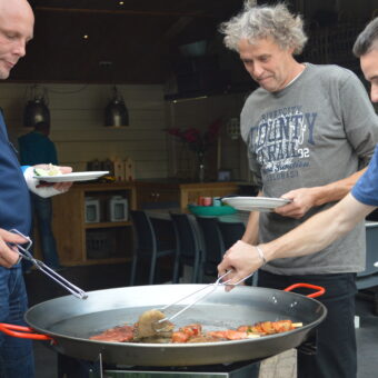 BBQ en 11 - Het Drents Kwartiertje - Solex Huren / Rijden - Dafje Huren / Rijden - Groepsactiviteiten, workshops, teambuilding en trainingen Drenthe