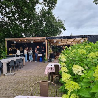 Barbecue groepsuitje in drenthe - Het Drents Kwartiertje - Solex Huren / Rijden - Dafje Huren / Rijden - Groepsactiviteiten, workshops, teambuilding en trainingen Drenthe