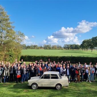 Brands Bouw 2 - Het Drents Kwartiertje - Solex Huren / Rijden - Dafje Huren / Rijden - Groepsactiviteiten, workshops, teambuilding en trainingen Drenthe