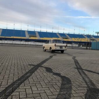 Daf toertocht maken en rondleiding bij TT circuit in Assen