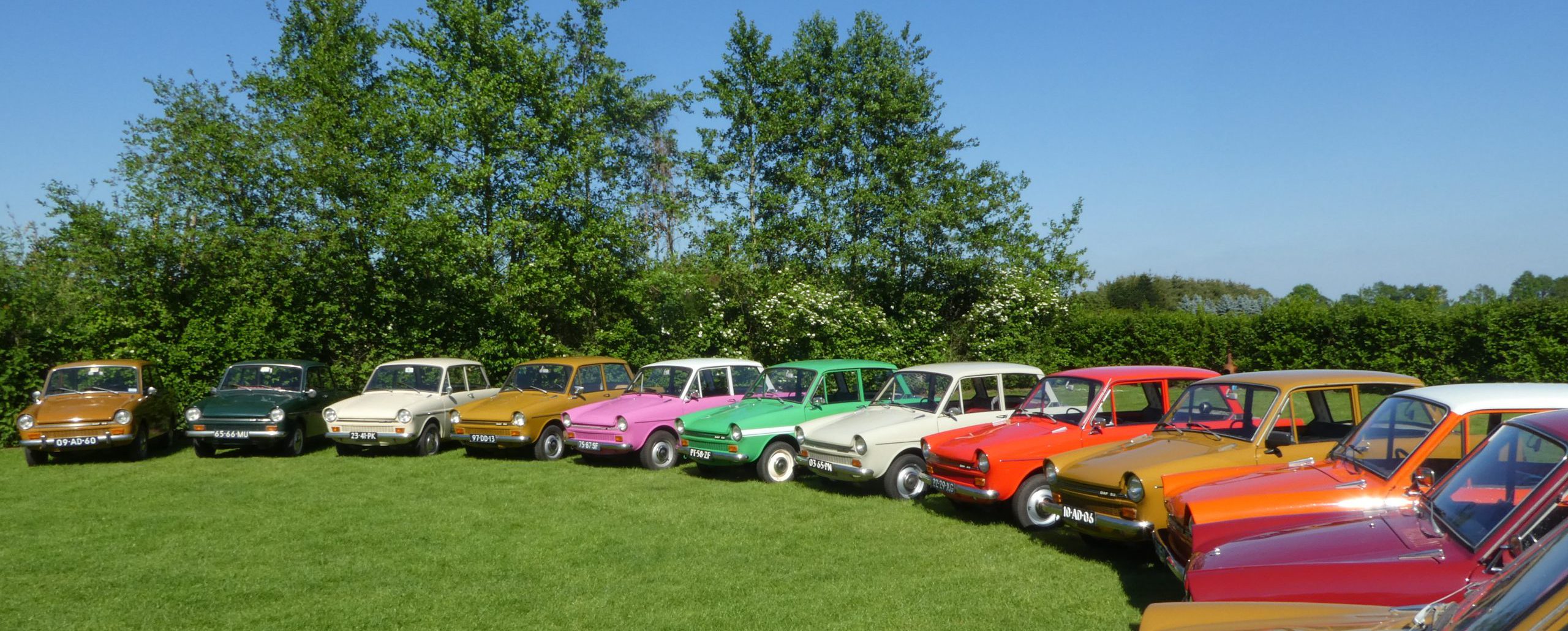 Daf toertocht groot scaled e1608216528515 - Het Drents Kwartiertje - Solex Huren / Rijden - Dafje Huren / Rijden - Groepsactiviteiten, workshops, teambuilding en trainingen Drenthe