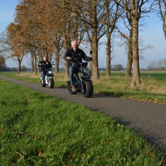 E shopper huren en rijden Drenthe 34 1 - Het Drents Kwartiertje - Solex Huren / Rijden - Dafje Huren / Rijden - Groepsactiviteiten, workshops, teambuilding en trainingen Drenthe