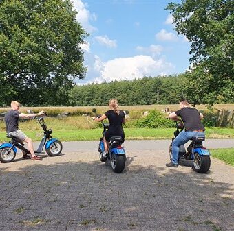 Echopper toertocht groepsuitje 125 - Het Drents Kwartiertje - Solex Huren / Rijden - Dafje Huren / Rijden - Groepsactiviteiten, workshops, teambuilding en trainingen Drenthe