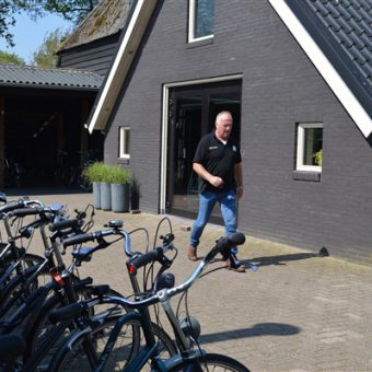 Groepsuitjes in Drenthe met groepsactiviteiten op het platteland nabij Assen Hooghalen Grolloo Westerbork 15 - Het Drents Kwartiertje - Solex Huren / Rijden - Dafje Huren / Rijden - Groepsactiviteiten, workshops, teambuilding en trainingen Drenthe