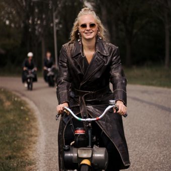 Solex rijden corona proof uitje - Het Drents Kwartiertje - Solex Huren / Rijden - Dafje Huren / Rijden - Groepsactiviteiten, workshops, teambuilding en trainingen Drenthe