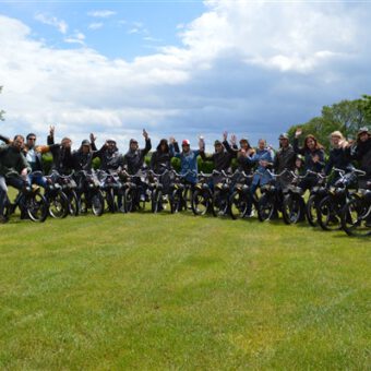 Uitje Drenthe solex rijden - Het Drents Kwartiertje - Solex Huren / Rijden - Dafje Huren / Rijden - Groepsactiviteiten, workshops, teambuilding en trainingen Drenthe