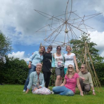 bamboestieken 2 - Het Drents Kwartiertje - Solex Huren / Rijden - Dafje Huren / Rijden - Groepsactiviteiten, workshops, teambuilding en trainingen Drenthe