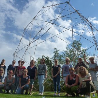 bamboestieken 5 - Het Drents Kwartiertje - Solex Huren / Rijden - Dafje Huren / Rijden - Groepsactiviteiten, workshops, teambuilding en trainingen Drenthe