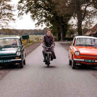 Drenthe ontdekken op de solex en in de Daf tijdens een toertocht of een spannende puzzelrit.