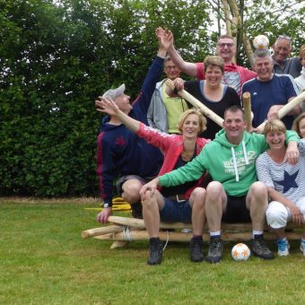 Teambuilding met outdoor opdrachten. Leer je collega's op een ander manier kennen tijdens deze actieve teambuilding.