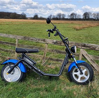 e chopper Drenthe groepsuitje 2 - Het Drents Kwartiertje - Solex Huren / Rijden - Dafje Huren / Rijden - Groepsactiviteiten, workshops, teambuilding en trainingen Drenthe