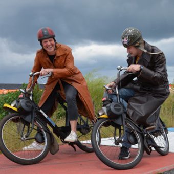 Op pad met de solex door Drenthe en een bezoek brengen aan het TT circuit Assen.