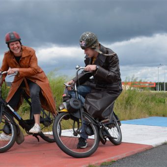 solex uitje coronaproof - Het Drents Kwartiertje - Solex Huren / Rijden - Dafje Huren / Rijden - Groepsactiviteiten, workshops, teambuilding en trainingen Drenthe